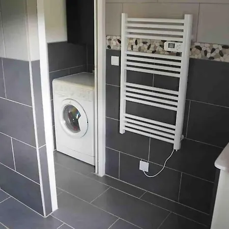 Superbe Duplex De 64m2 - T2 Proche Paris Saclay شقة
